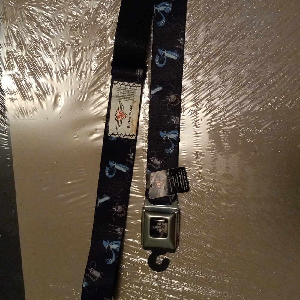 Mordecai and Rigby adjustable buckle belt